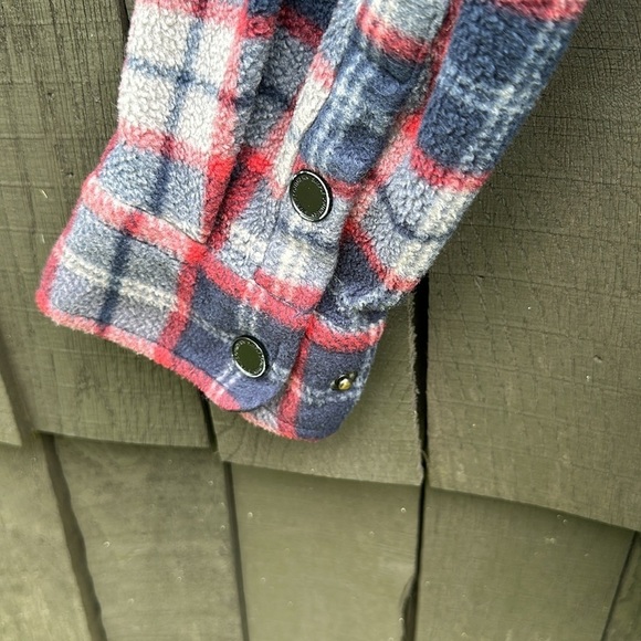 Men’s Soft Fleece Simply Southern Button Down size Small - Picture 7 of 8